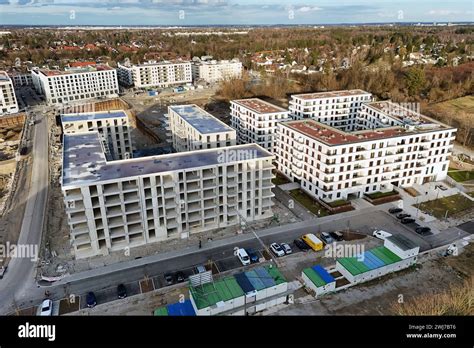 Im Stadtteil Neuperlach In Muenchen Entstehen Auf Einem Neuen Baugebiet