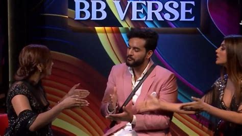 Bigg Boss Ott 2 Akanksha Puri Abhishek Malhan And Jiya Shankar Have