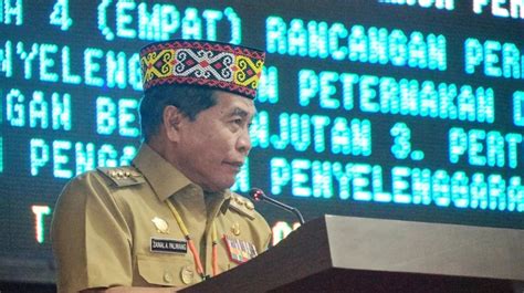 Profil Zainal A Paliwang Gubernur Kalimantan Utara Dan Riwayat Kariernya