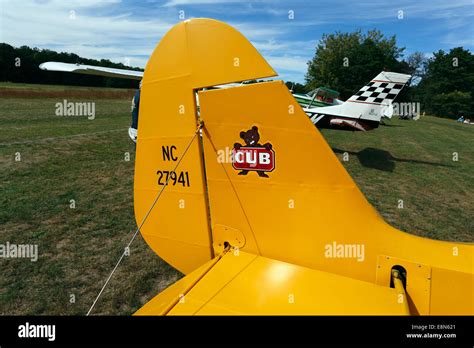 Piper J 3 Cub Hi Res Stock Photography And Images Alamy