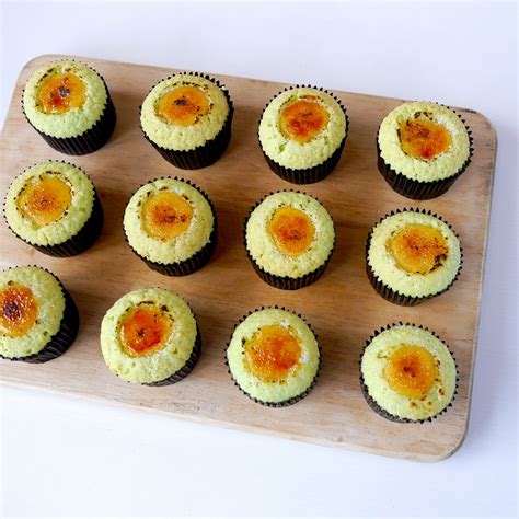 Yellowfingers Recipe Torched Pandan Salted Egg Yolk Cupcakes