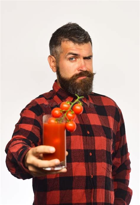 Cara Colheita Homem Barba Segura Copo De Suco Imagem De Stock