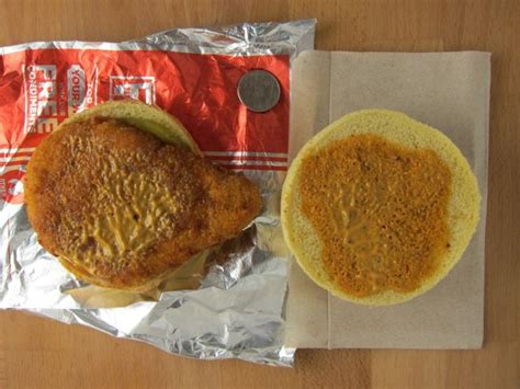 Review 7 Eleven Hot Chicken Sandwich