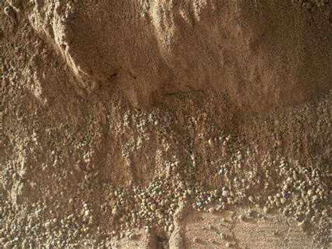 Mars rock touched by Curiosity has surprises