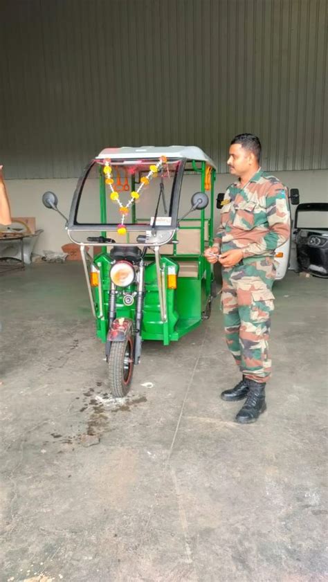 E Rickshaw Passenger Vehicle Capacity Seater At Rs In Pune