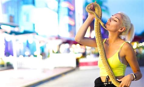 Photography Tour Photoshoot With Snakes Groupon