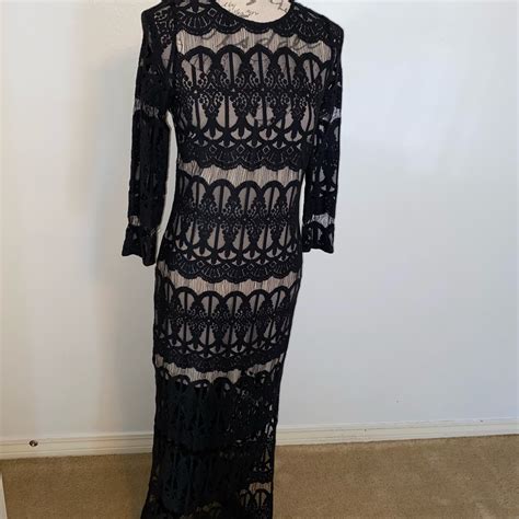 New Elliatt Black Nude Formal Lace Overlay Dress Gem