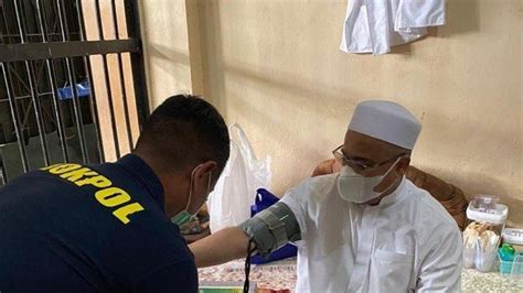 Di Balik Jeruji Besi Rizieq Shihab Ternyata Cukur Rambut Sampai Gundul