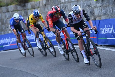 Dove Passa La Milano Sanremo Orari Del Percorso Cronotabella E