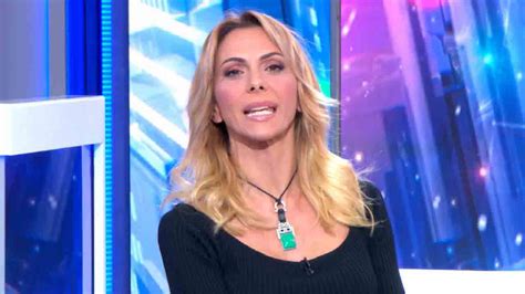 Simona Branchetti Chi Et Altezza Dove E Quando Nata Carlo