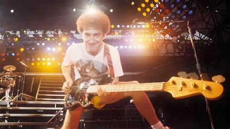 John Deacon A Os Cumple El Hist Rico Bajista Y Compositor De Queen