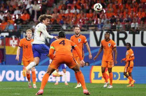 Holanda e França fazem jogo equilibrado e ficam no primeiro empate sem