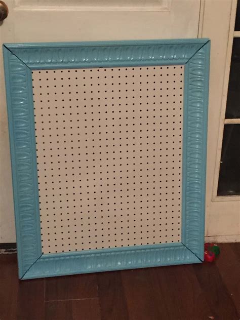 Christy Robbins: DIY Pegboard