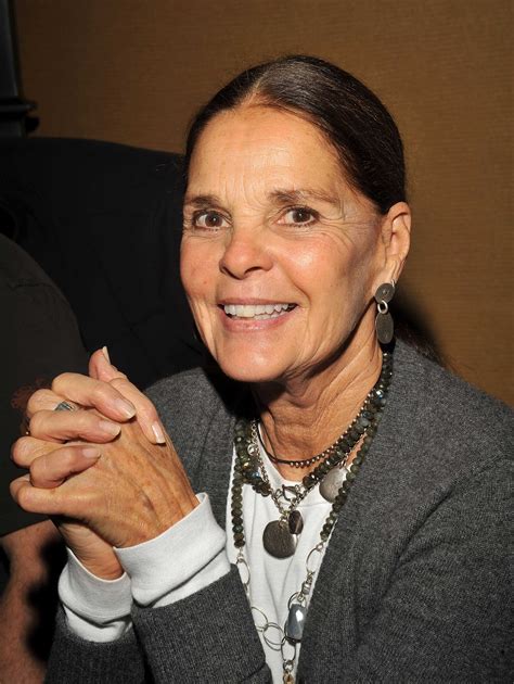 The Style Evolution Of Ali Macgraw Ali Macgraw Black Women Fashion