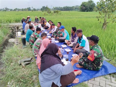 Menyatu Dengan Alam Koramil Barabai Gelar Karbak Dan Buka Puasa