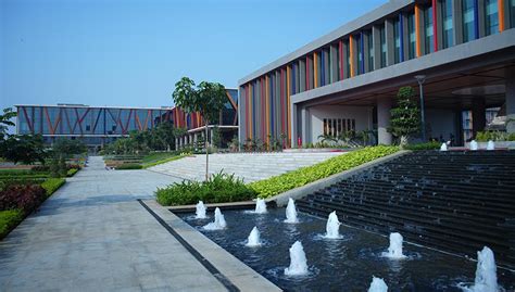 Top Best Mba Colleges In Mumbai Fee Placement Iquanta