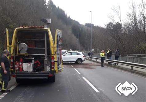 Mujer de 62 años resulta herida tras accidente en Cangas del Narcea