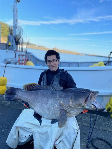 和歌山 串本 出雲崎 南紀 谷口渡船 磯釣り 船釣 り カセ釣り グレ 石鯛 クエ 本クエ キハダマグロ イワシフカセ アカイカ スルメイカ