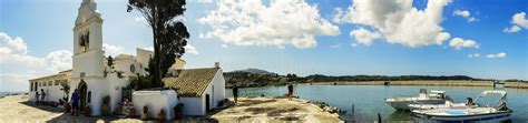 Kanoni A Igreja De Panagia Vlacherna Na Ilha De Corfu Foto De Stock