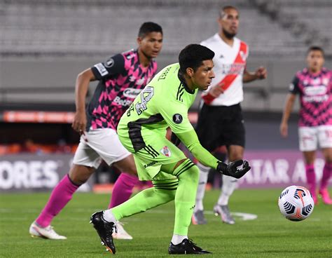 Partícipes de un día histórico los juveniles que hicieron su debut con