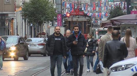 İstiklal Caddesi nde hayat normale dönüyor Vatan TV Haberleri