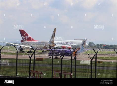 Manchester airport aviation viewing park Stock Photo - Alamy