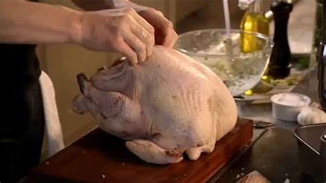 Gordon Ramsay Christmas Turkey With Gravy Youtube