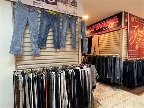 Berburu Pakaian Thrifting Di New Makassar Mall Harganya Mulai Dari Rp5