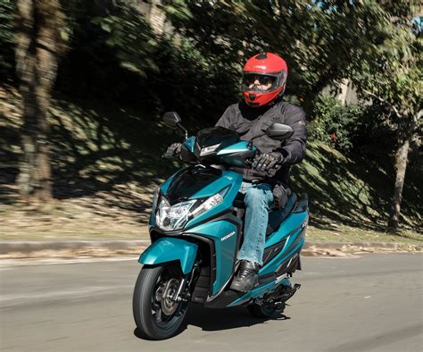 Honda Elite 125 2025 confira como é pilotar o novo scooter