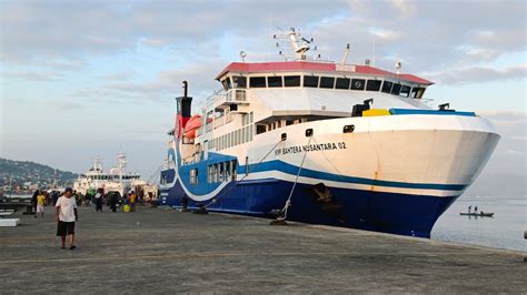 Kapal Feri KMP BAHTERA NUSANTARA 02 Tambat Dari Pelabuhan Asal Banda