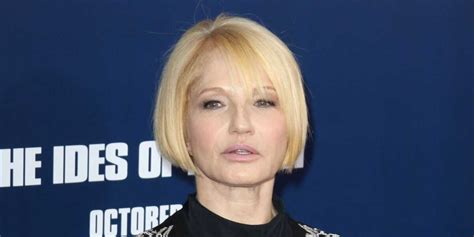 Ellen Barkin La Biographie De Ellen Barkin Avec Galafr