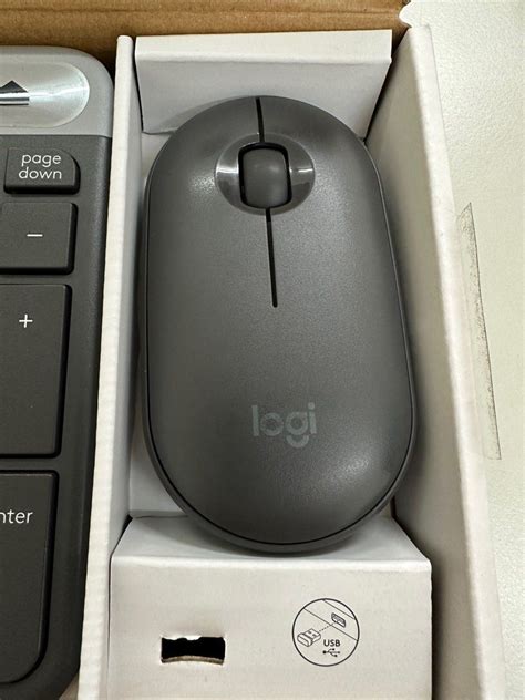 羅技 Logitech Mk470 超薄無線鍵鼠組 電腦及科技產品 電腦周邊產品 電腦鍵盤及相關產品在旋轉拍賣