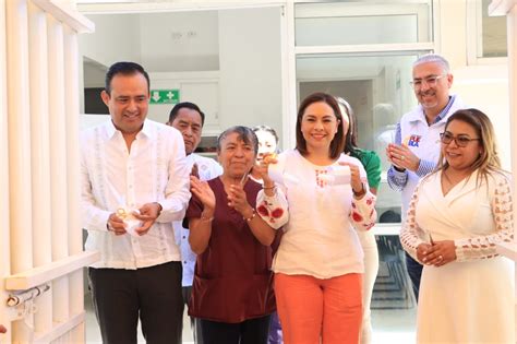 El Presidente Del Congreso Eduardo Castillo Acompaña A La Presidenta