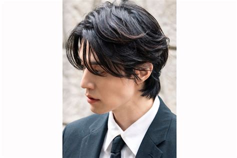 10 Model Rambut Pria Korea Untuk Wajah Lonjong Atau Panjang Bukareview