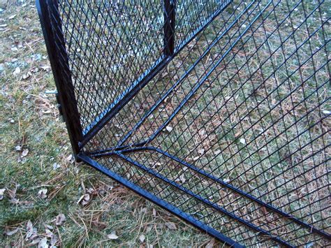 Anti Digging Bars Preventing Your Dog From Digging Out From Under Your