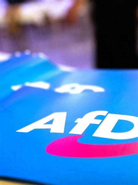 Ein Reporter Wird Am Rande Einer Afd Veranstaltung Offenbar Erst