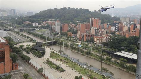 Con helicóptero EPM adelanta montaje de Alumbrados Navideños