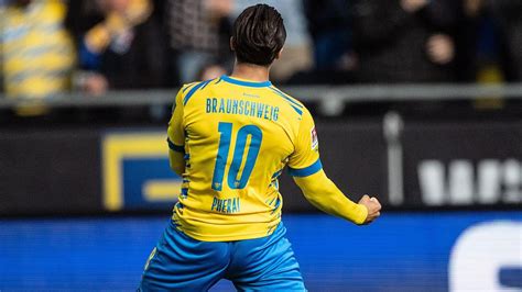 Ex Profi Von Eintracht Braunschweig Ist Jetzt Nationalspieler