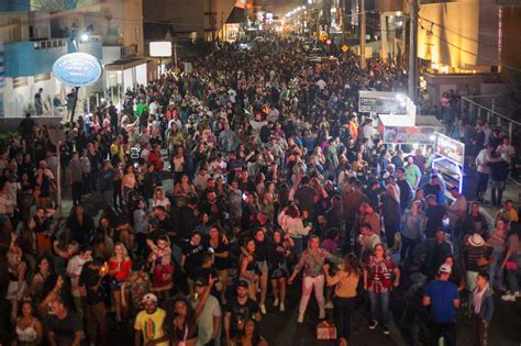 Carnaval fora de época promete agitar Laguna nesta sexta feira