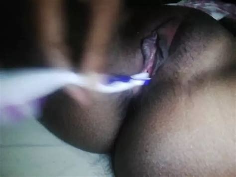 Madhu Hansi Toothbrush Fun Sri Lankan Amateur Amateur Porn Xhamster