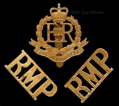 Eiir Rmp Royal Military Police Cap Badge And Shoulder Titles British