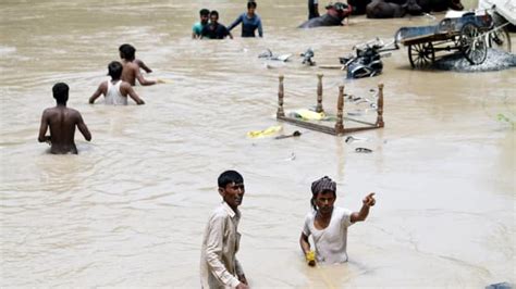 Delhi Crematoriums Shut Medical Facility Evacuated Drinking Water