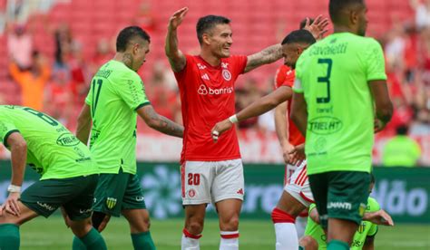 Inter goleia festa da torcida Construído gols de Alan Patrick