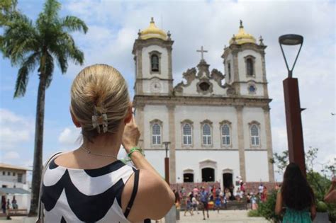 Embaixadora da Finlândia no Brasil visita a Basílica Nosso Senhor do Bonfim