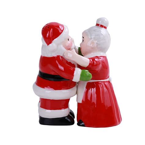 Tabletop Santa Mrs Claus Hugging Set Salt Pepper Magnetic Christmas