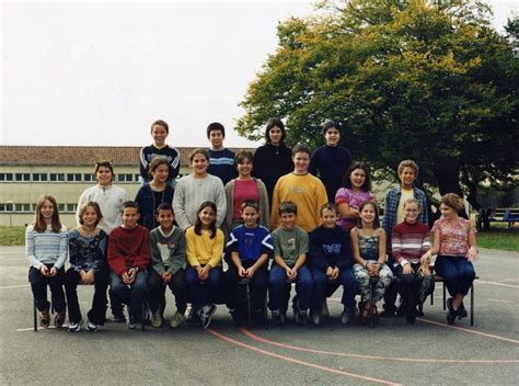 Photo de classe 6 ème B de 2002 Collège Copains d avant