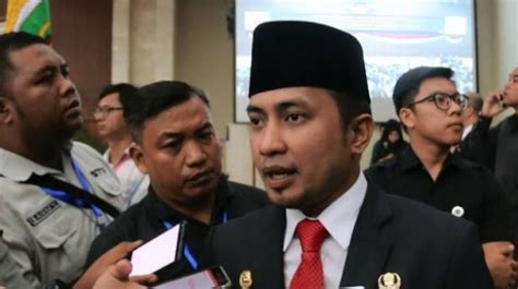 Terjaring Ott Kpk Berikut Profil Abdul Gafur Mas Ud Bupati Muda