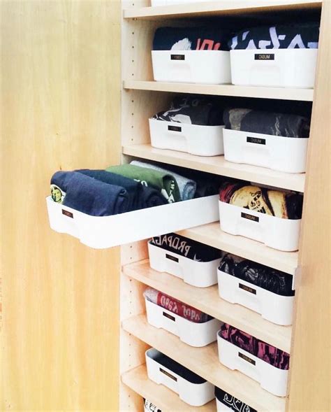 La méthode KonMari pour mieux organiser son espace Rangement chambre