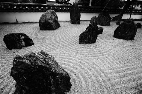 Japanese Rock Garden Wallpaper