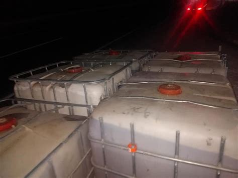 Aseguran Camioneta Con 5 Mil Litros De Huachicol En Atotonilco De Tula